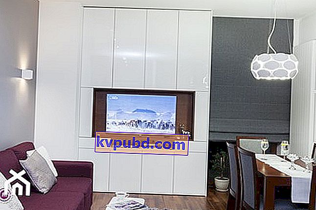 moderne TV-vegg i stuen